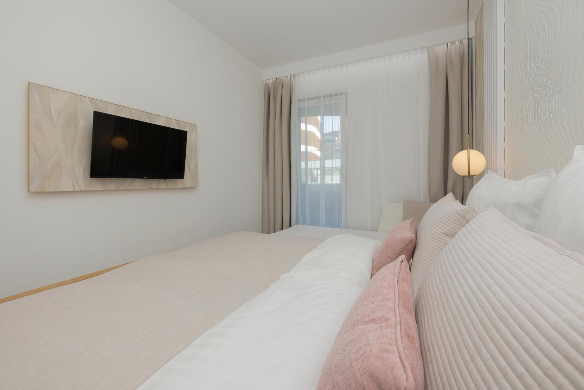 Baltic Waves Resort Apartment A012 Free Parking เมียนซิดดรอแย ภายนอก รูปภาพ